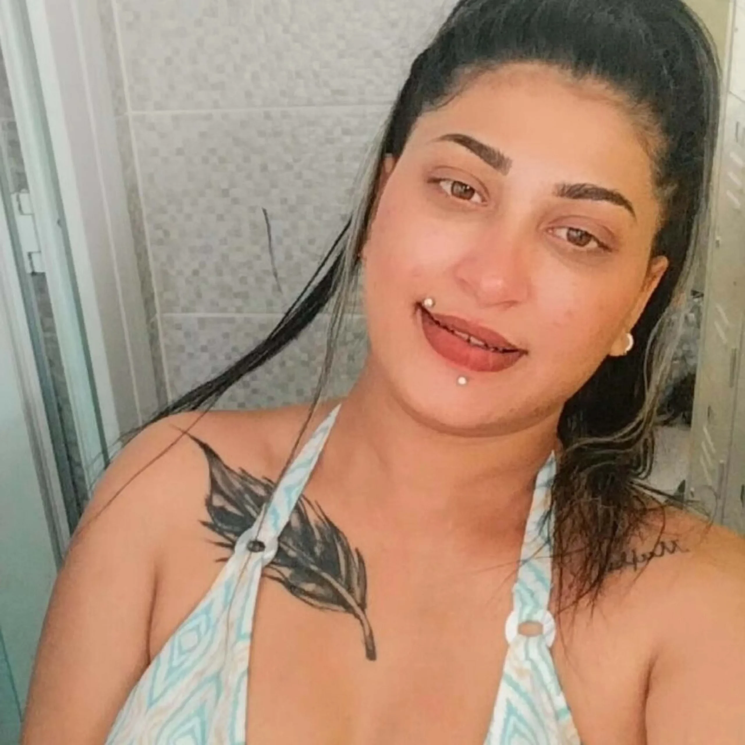 İzmir Konak’ta 3 çocuk annesi Gülben Duru, cezaevinden izinli çıkan