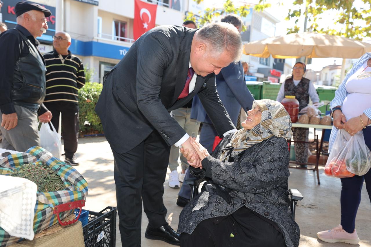 Urla’da kadın çiftçiler onurlandırıldı. Başkan Selçuk Balkan, “Kadın üreticiler olmadan