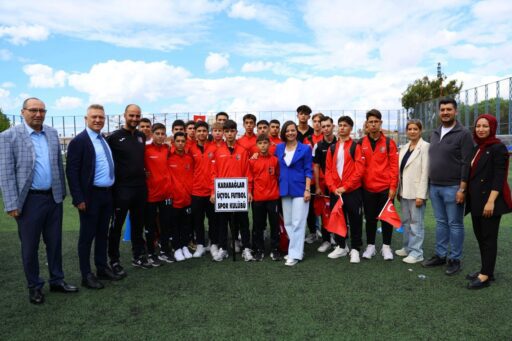 Karabağlar’da Spora Dev Destek