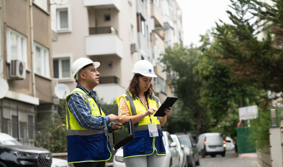 İzmir Büyükşehir Belediyesi, Bayraklı ve Bornova'dan sonra Karşıyaka'da 22.500 yapıyı