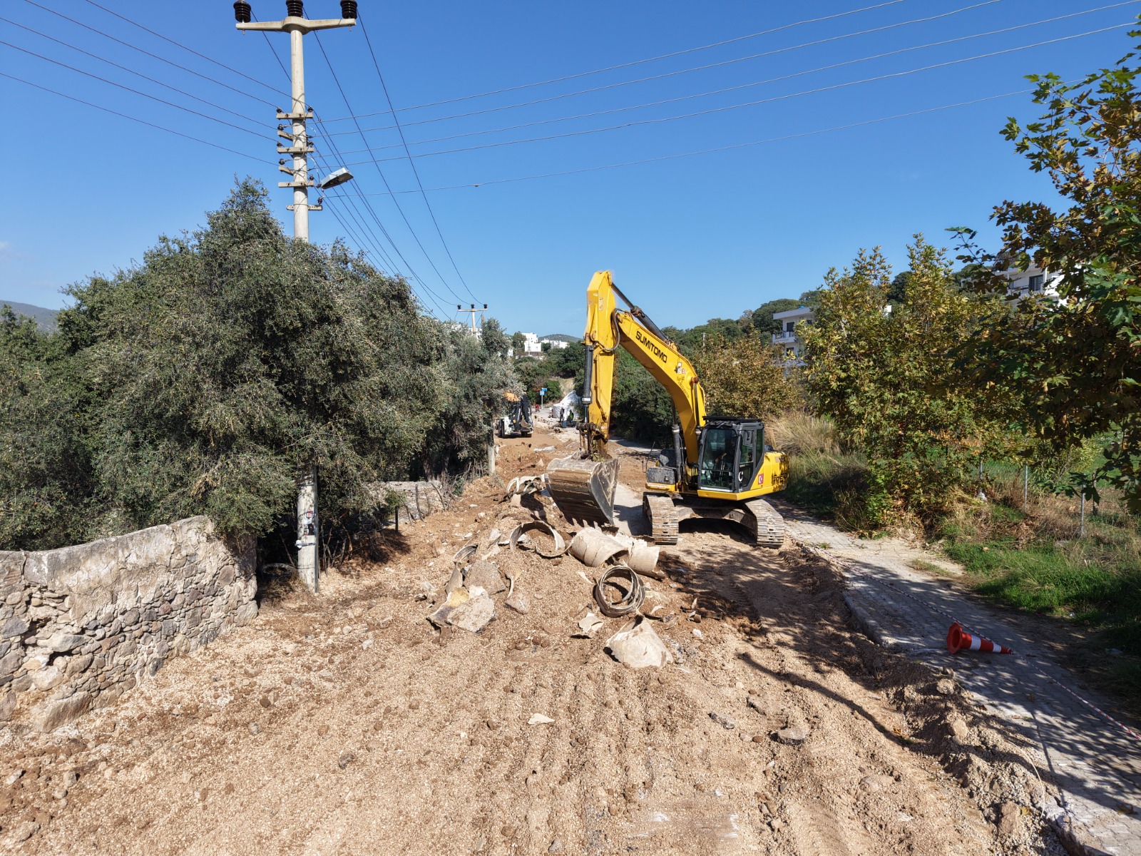 MUSKİ, Bodrum Bergamut Caddesi’ndeki Yıllardır Süren Su Hattı Sorununu 3 Günde Çözdü!