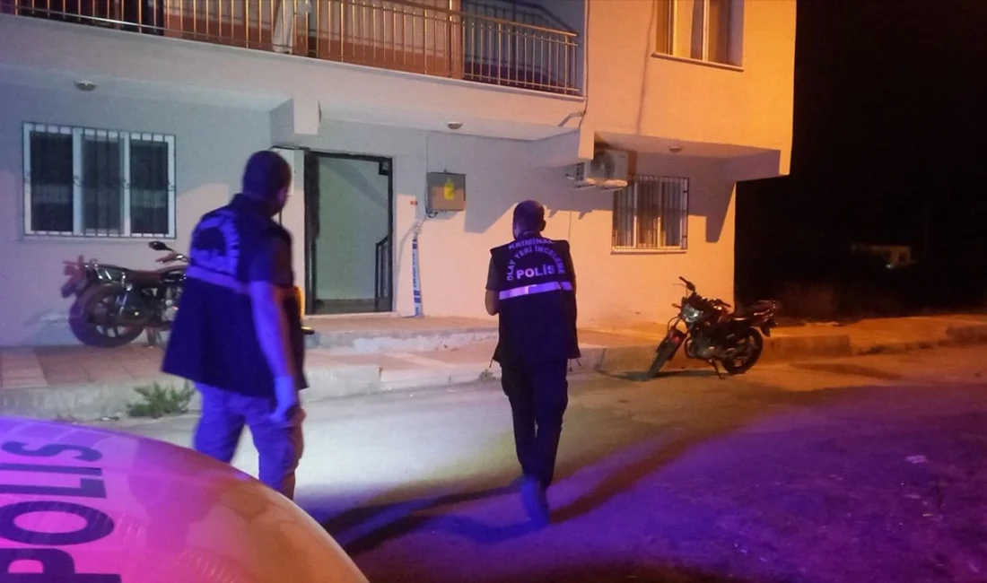 Manisa’da Aile İçi Dehşet: Tartıştığı Babasını Pompalı Tüfekle Vuran Oğul Her Yerde Aranıyor! Manisa Şehzadeler’de Akpınar Mahallesi’nde çıkan tartışma, kanlı bir kavgaya dönüştü.