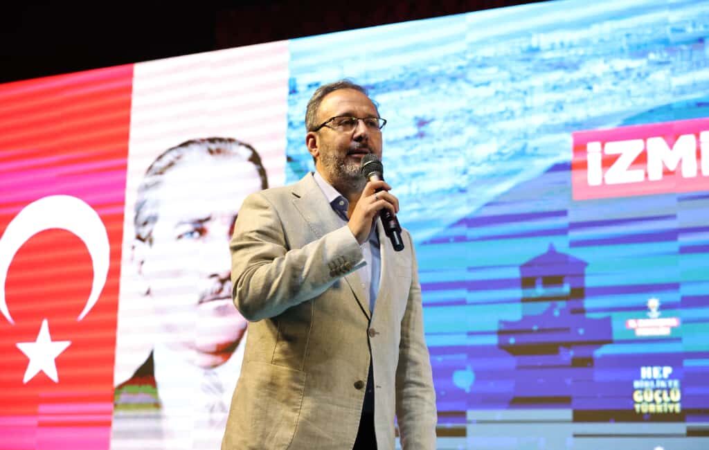 AK Parti İzmir Milletvekili ve eski Gençlik ve Spor Bakanı