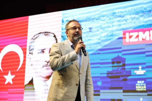 AK Parti İzmir Milletvekili ve eski Gençlik ve Spor Bakanı