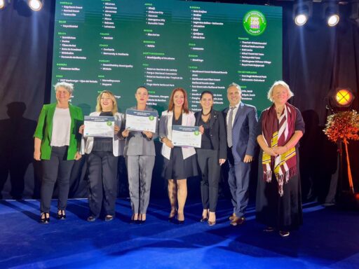 Menderes’in “Turuncu Eller”i Fransa’da Dünya Sahnesinde