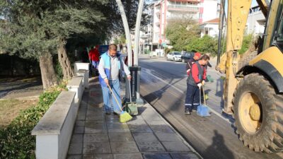 Menderes Belediyesi, İzmir Büyükşehir Belediyesi’nin desteğiyle Atatürk ve İnönü Caddeleri’nde