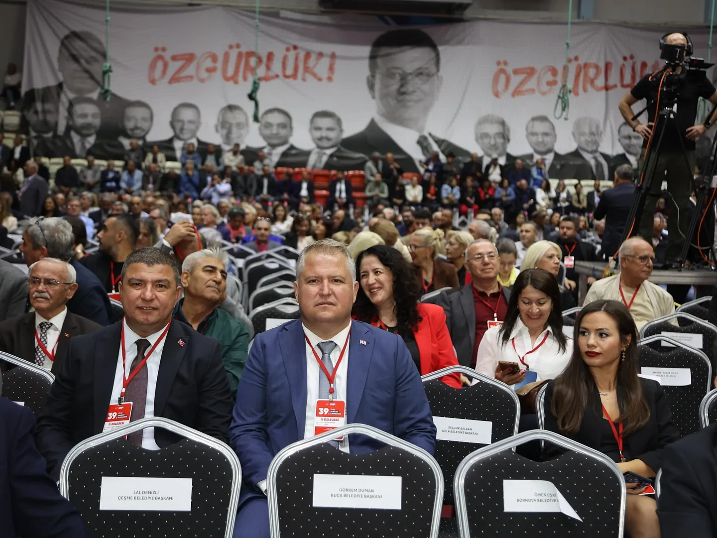 CHP İzmir Kongresinde Selçuk Balkan Rüzgarı