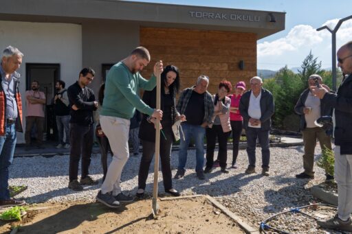 Toprak Analizi ile Hem Çiftçi Hem Doğa Korunuyor