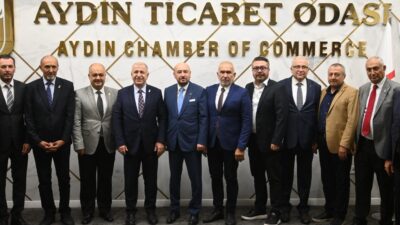 Zafer Partisi Genel Başkanı Ümit Özdağ, Aydın’da düzenlenen basın toplantısında