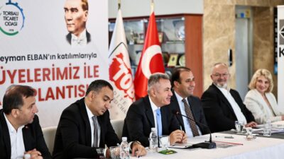 İzmir Valisi Süleyman Elban, Torbalı Ticaret Odası'nda 100 büyük sanayi