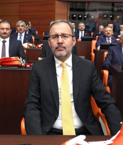 AK Parti İzmir Milletvekili Dr. Mehmet Kasapoğlu, TBMM’nin yeni yasama