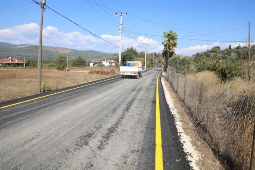 Muğla Büyükşehir Belediyesi, Ula Şirinköy-Çıtlık güzergâhındaki 2.700 metrelik yolu 13.7