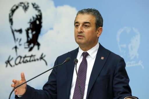 CHP Genel Başkan Yardımcısı Burhanettin Bulut, Cumhurbaşkanlığı Sarayı’nın 2025’in ilk