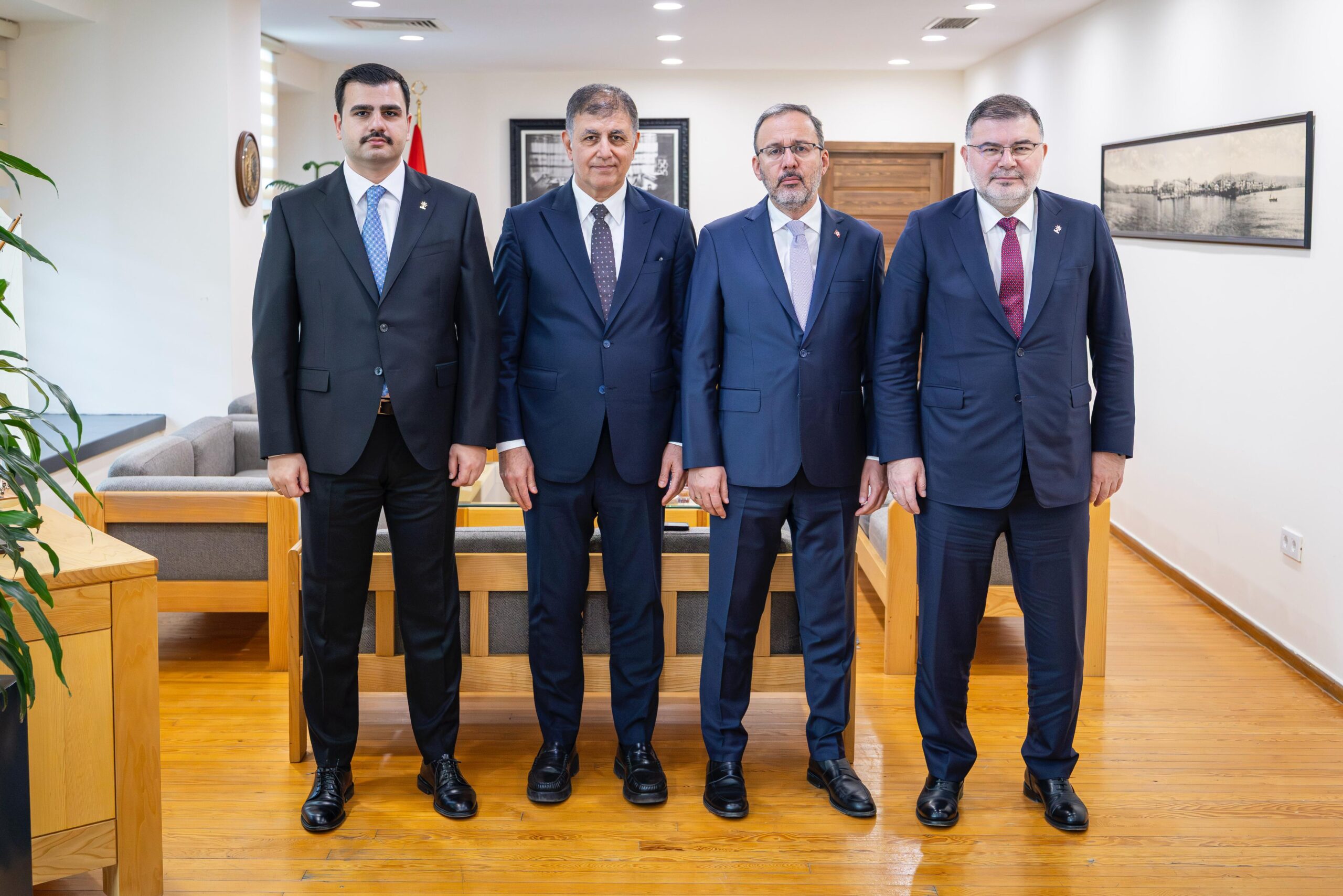 İzmir’de Karşıyaka Stadı için önemli adım atıldı. Yeni protokolde uzlaşı