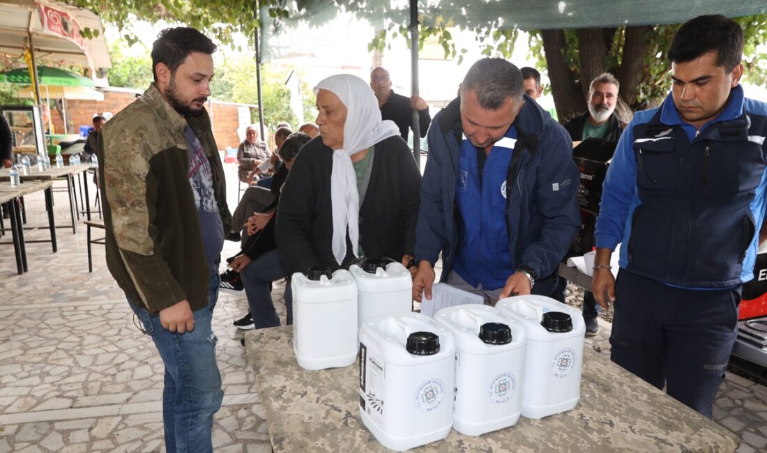 Muğla Büyükşehir’den Ortacalı üreticiye sel desteği: 34 üreticiye gübre yardımı Muğla Büyükşehir Belediyesi, Ortaca’da selden zarar gören 34 üreticiye 550