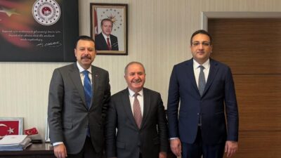 Balçova’da uzun süredir çözülemeyen arsa mağdurları sorunu çözüldü. Başkan Onur