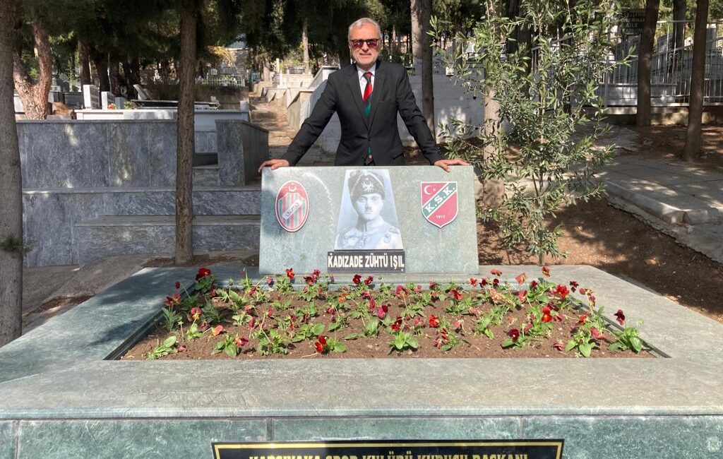 Bu satırlar asırlık bir sevdanın doğuşunun öyküsüdür…Bir ağacın altında başlayan,