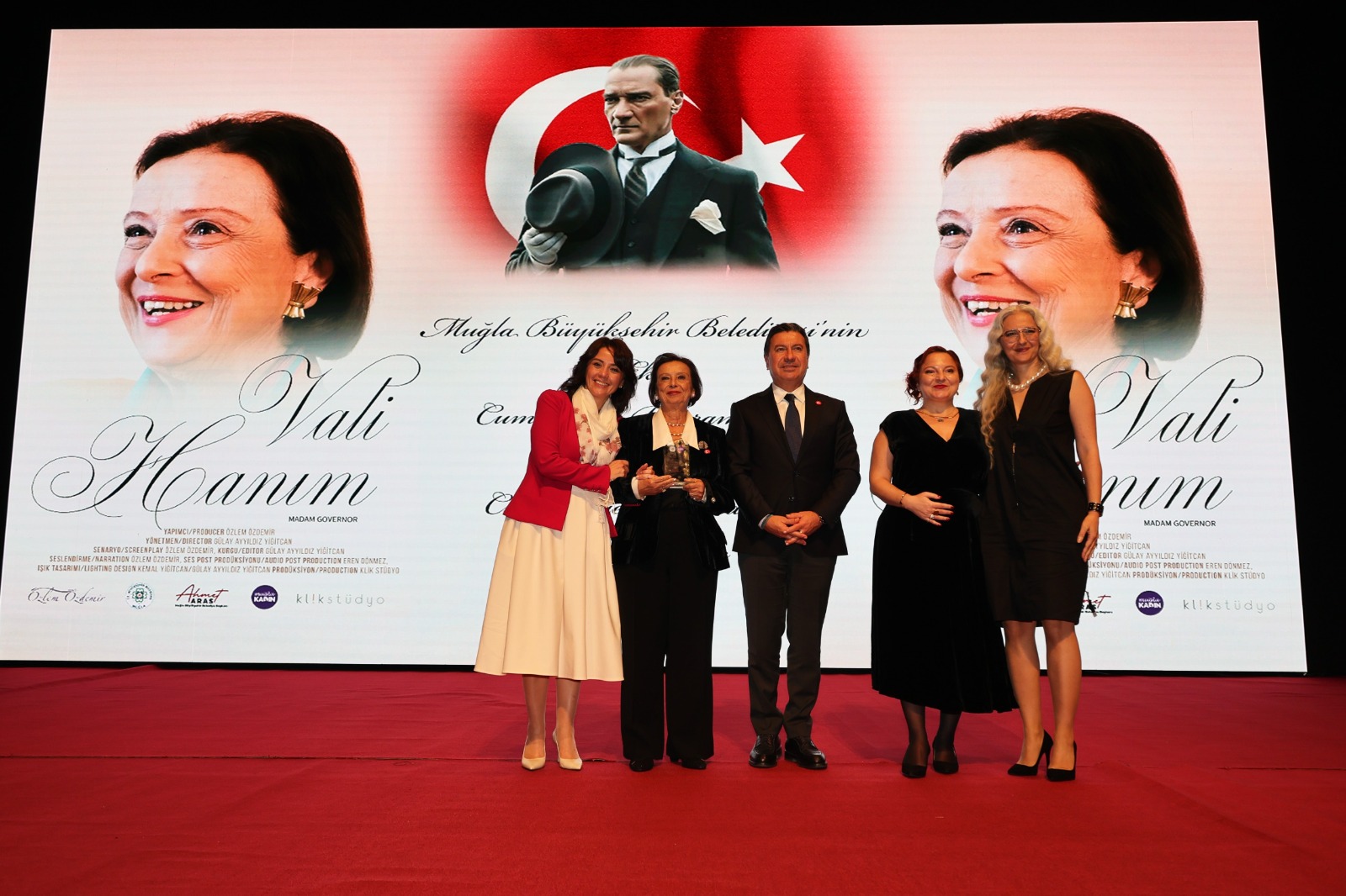 Türkiye’nin ilk kadın valisi Lale Aytaman’ın hayatını konu alan “Vali