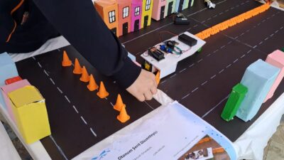 İzmir’de Cumhuriyet’in 102. yılı, Robokod Sergisiyle kutlandı. Öğrenciler teknolojiyle Cumhuriyet