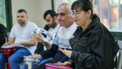 Buca Belediyesi, Şirinyer’deki Özel Gereksinimli Bireyler Danışma Merkezi’nde düzenlediği ritim