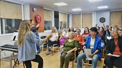 Karşıyaka Sanat Derneği Türk Sanat ve Pop Müziği Koroları çalışmalara