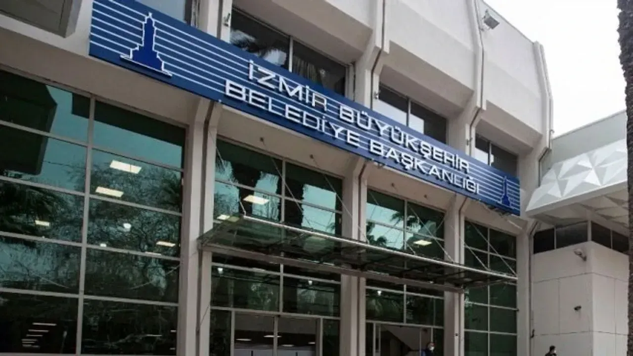 İzmir Büyükşehir Belediyesi şirketi İZFAŞ’ta 40 işçinin işine son verildi.