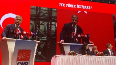 İzmir Büyükşehir Belediye Başkanı Cemil Tugay, CHP İzmir İl Kongresi’nde