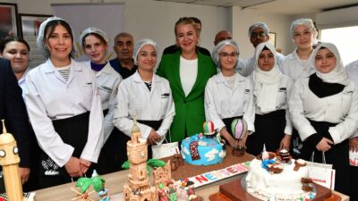 Çiğli Belediyesi'nin pastacılık kurslarının ilk dönemi başarıyla tamamlandı. 300 saatlik