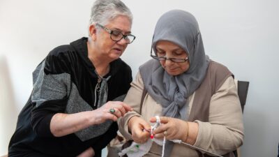 Karşıyaka Belediyesi, Halk Eğitim Merkezi iş birliğinde yaklaşık 300 kadına