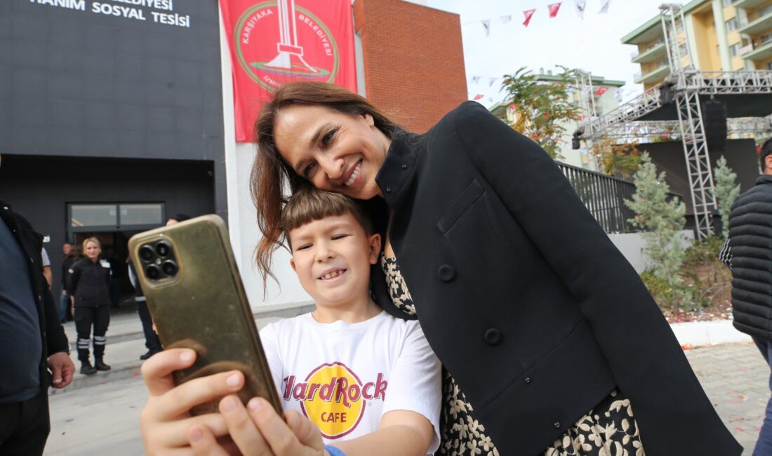 Karşıyaka Belediyesi, iki kütüphane, aşevi, dayanışma merkezi ve seminer salonlarından