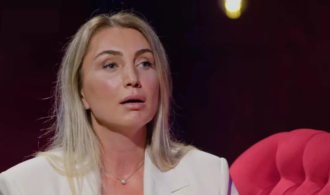 Özgür Özel Duyurdu: Dilek İmamoğlu’nun Diplomatik Pasaportu İptal Edildi CHP Genel Başkanı Özgür Özel, Silivri'de tutuklu bulunan Ekrem İmamoğlu’nun