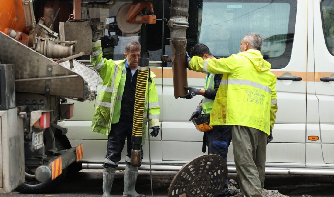 İzmir’de Yağış Seferberliği Başladı: İZSU 750 Personel ve 24 Saat Nöbet Sistemiyle Su Baskınlarına Karşı Sahada! Meteoroloji'nin kuvvetli yağış uyarısı üzerine İZSU Genel Müdürlüğü, 750 personel