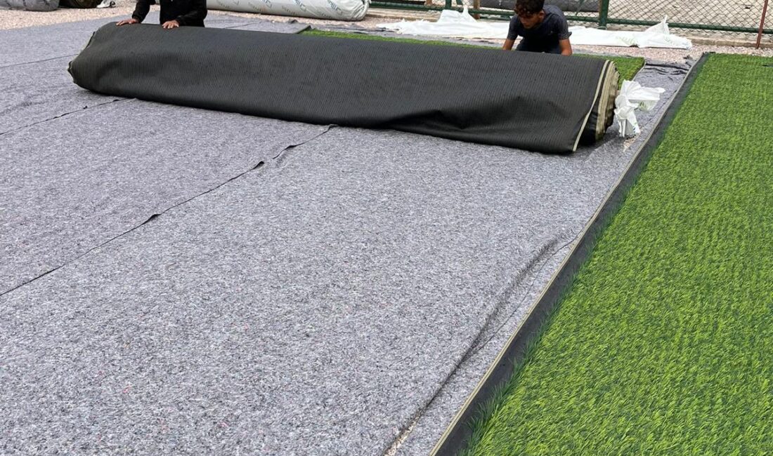 Başkan Tugay Harekete Geçti: İzmir’e Beş Yeni Halı Saha Geliyor! İzmir Büyükşehir Belediyesi, spor altyapısını güçlendirmek amacıyla Karşıyaka, Bayraklı, Karaburun