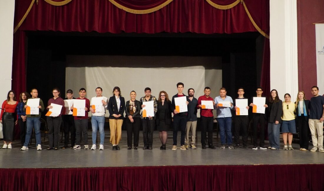 Türkiye’de Bir İlk: İzmir’de ‘İŞ-İN’ Programı İkinci Mezunlarını Verdi! İzmir Büyükşehir Belediyesi’nin nöroçeşitli gençleri iş hayatına hazırlayan İŞ-İN programı