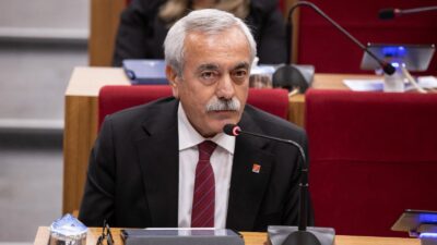 İzmir Büyükşehir Belediyesi Meclisi'nde Konak İskelesi’nin gözlemsel kontroller sonucunda 'orta