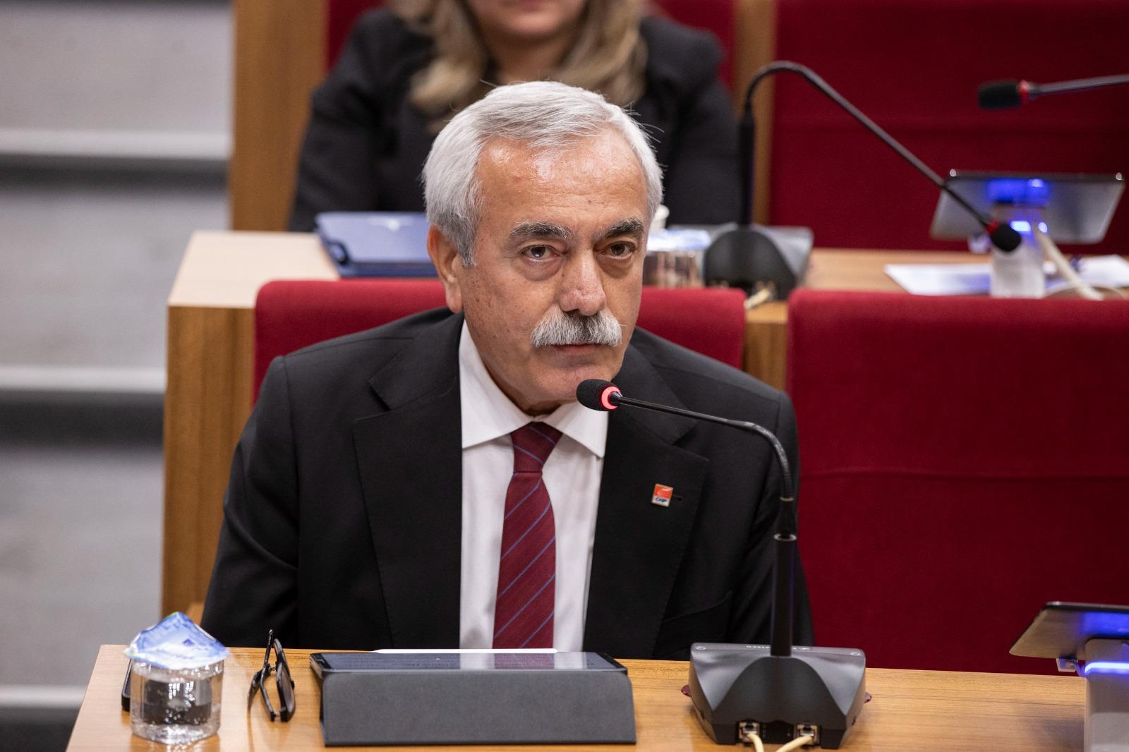 İzmir Büyükşehir Belediyesi Meclisi'nde Konak İskelesi’nin gözlemsel kontroller sonucunda 'orta