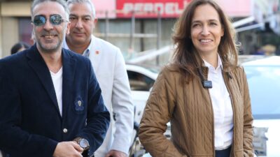 Karşıyaka Belediye Başkanı Yıldız Ünsal, katılımcı yönetim anlayışıyla Yalı Mahallesi'nde