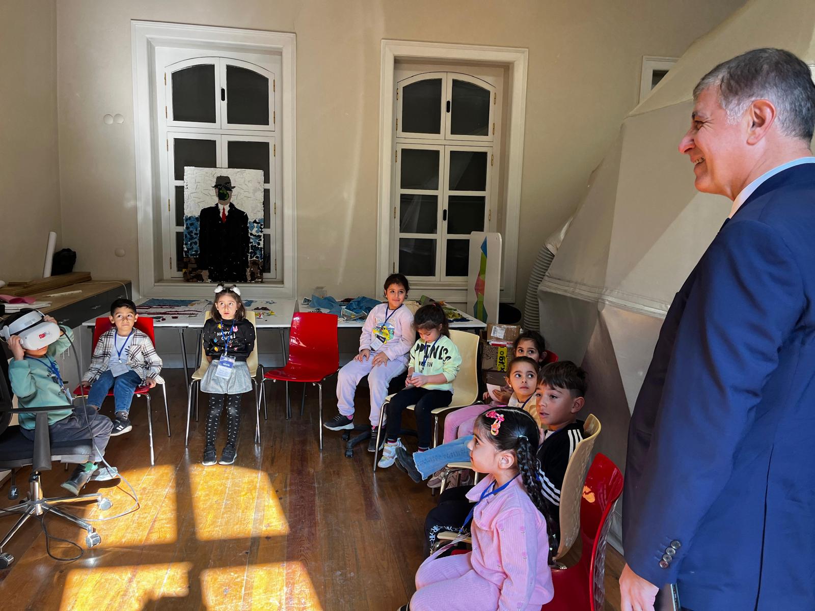 İzmir Büyükşehir Belediye Başkanı Dr. Cemil Tugay, 20 Kasım Dünya