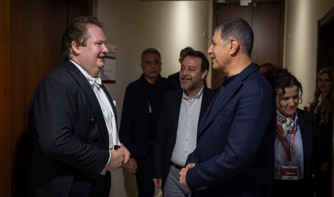 İzmir Büyükşehir Belediyesi'nin desteklediği İzmir Oda Orkestrası, Ahmed Adnan Saygun