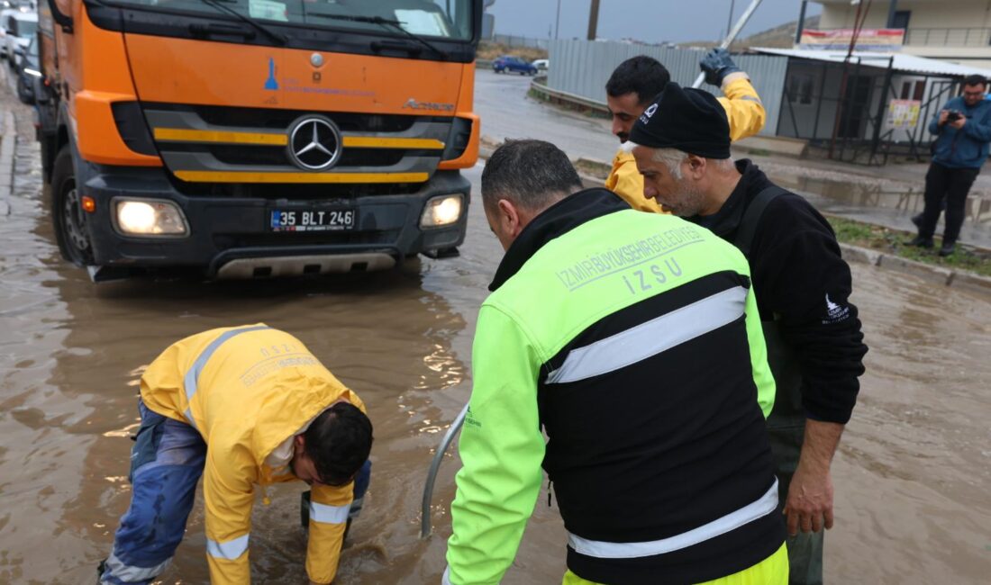 Karaburun, Çeşme ve Foça'ya rekor yağış düştü (165 kg/m²). Deniz