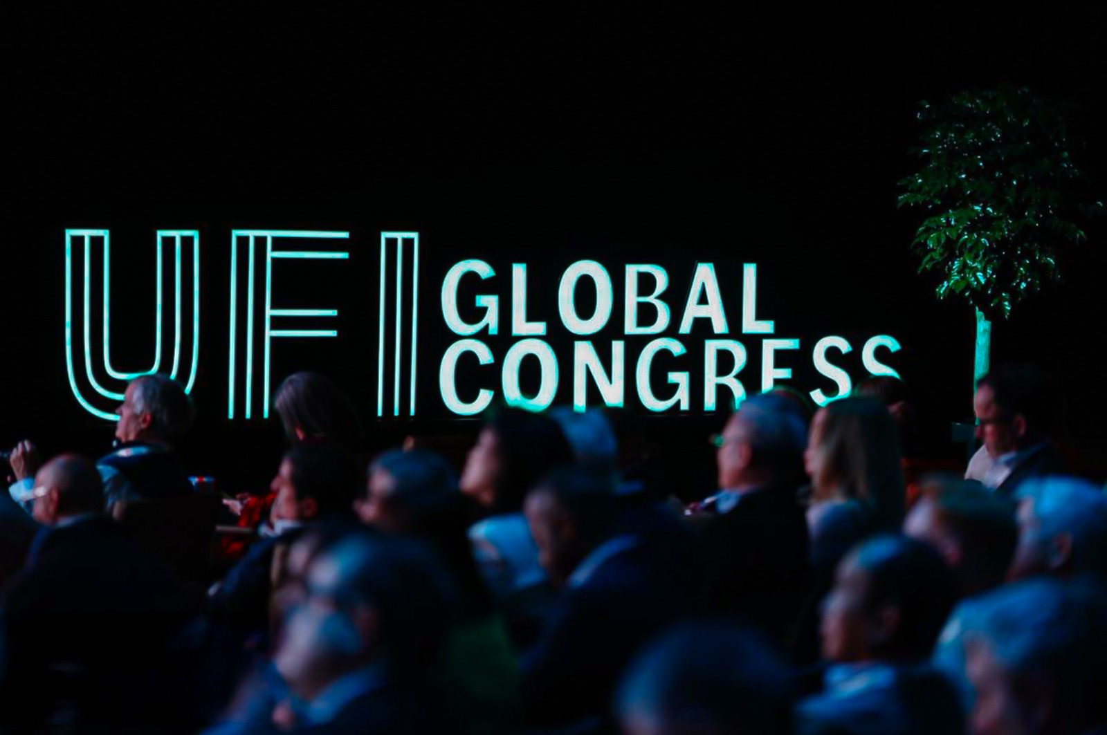 İZFAŞ, Hong Kong'da 45 ülkeden 597 delegenin katıldığı UFI Kongresi'nde