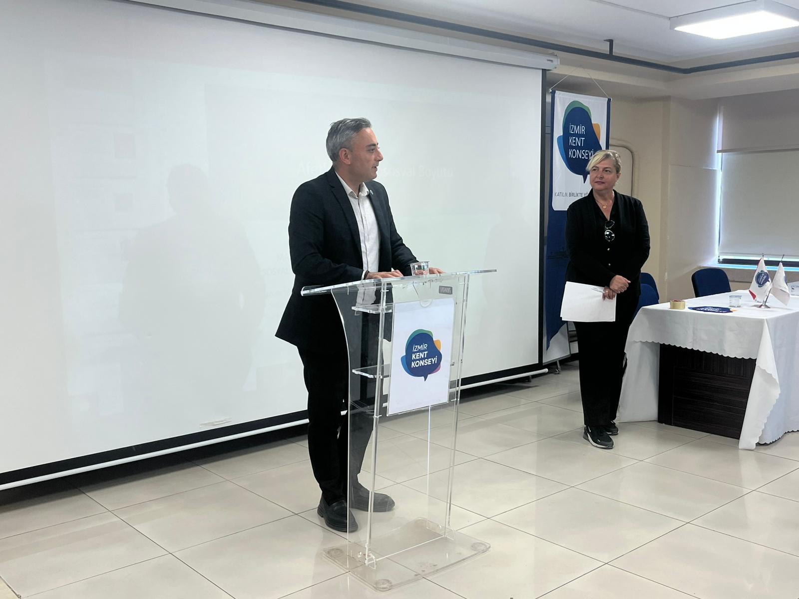 5. YILINDA 30 EKİM DEPREMİ’NİN SOSYOEKONOMİK ARKA PLANI KONUŞULDU