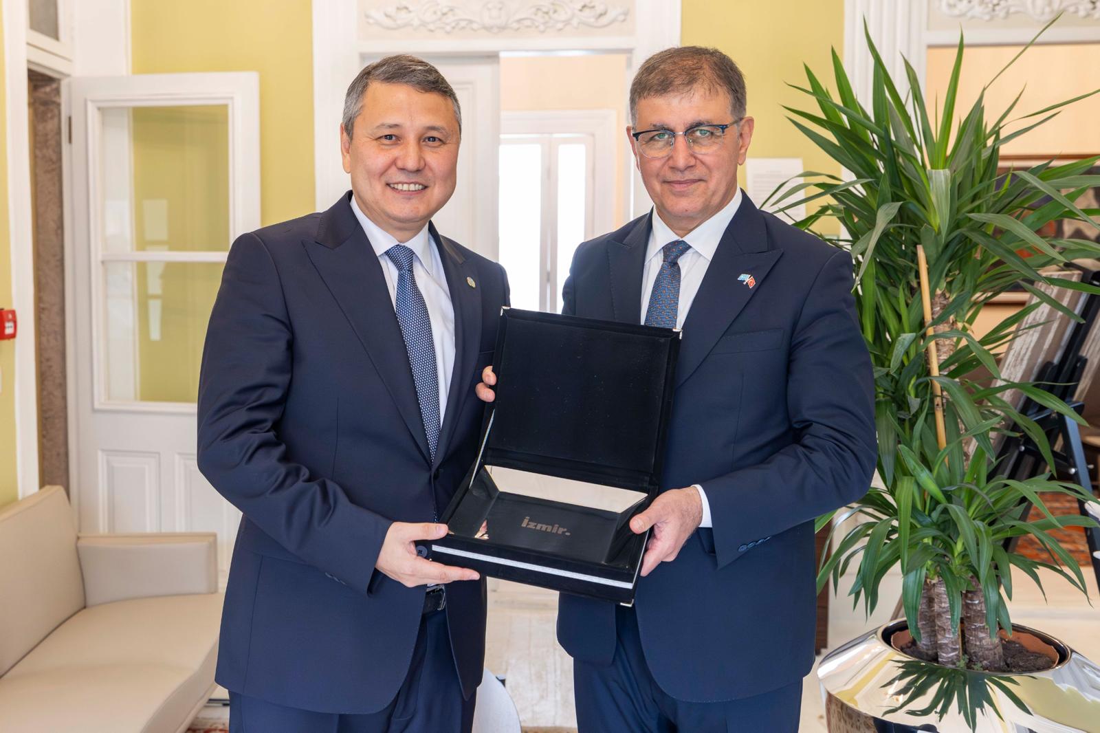 İzmir Büyükşehir Belediye Başkanı Dr. Cemil Tugay, Kazakistan İzmir Başkonsolosu