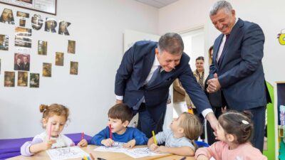 İzmir Büyükşehir Belediye Başkanı Dr. Cemil Tugay, Güzelbahçe Belediye Başkanı