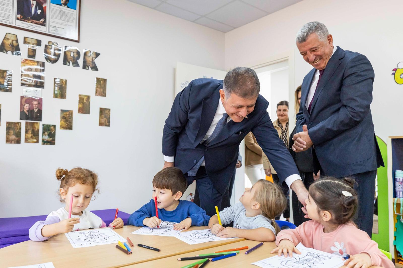 İzmir Büyükşehir Belediye Başkanı Dr. Cemil Tugay, Güzelbahçe Belediye Başkanı