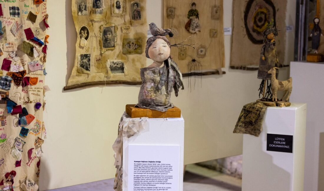 İzmir “Dirlik” Temasıyla Tasarım Kenti Olduğunu Kanıtladı İzmir Büyükşehir Belediyesi tarafından 10.'su düzenlenen İyi Tasarım/Good Design İzmir,