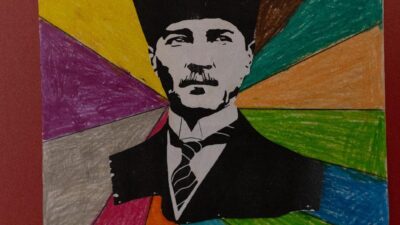 İzmir'de Yuvamız İzmir Çocuk Etkinlik Merkezleri'nin minik öğrencileri, Cumhuriyet sevgilerini