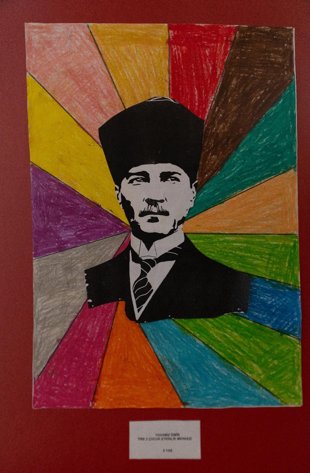 İzmir'de Yuvamız İzmir Çocuk Etkinlik Merkezleri'nin minik öğrencileri, Cumhuriyet sevgilerini