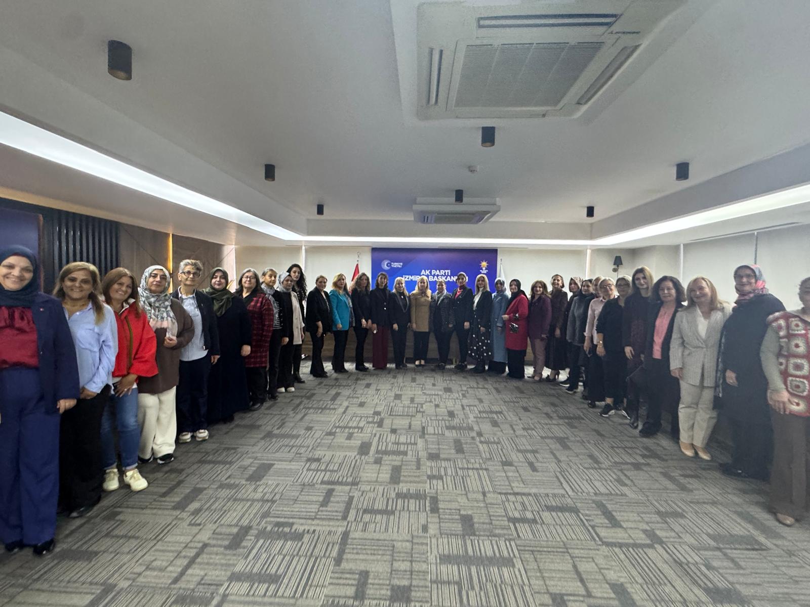AK Parti Kadın Kolları, Başkan Emel Dalkıran önderiliğinde 25 Kasım'da