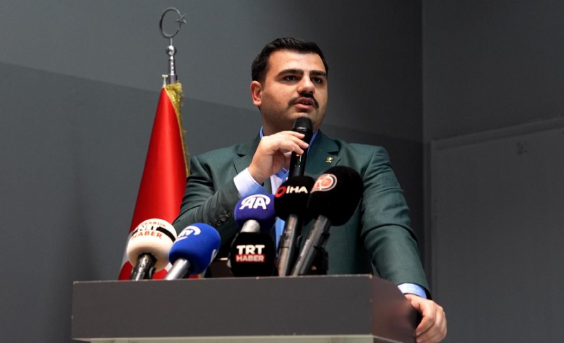AK Partili İnan’dan Tezkere Çıkışı: “Esad Yanlıları Ali Mahir’i Alsın Koşsun” AK Parti Genel Sekreteri Eyyüp Kadir İnan, Suriye tezkeresine 'hayır'